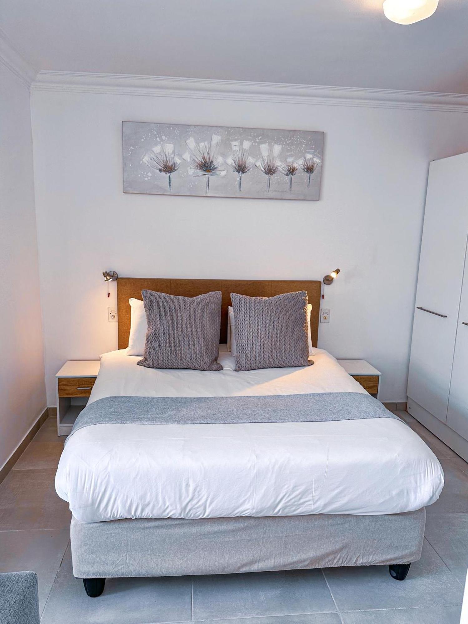 Apartment Seapoint Escape Stylish *