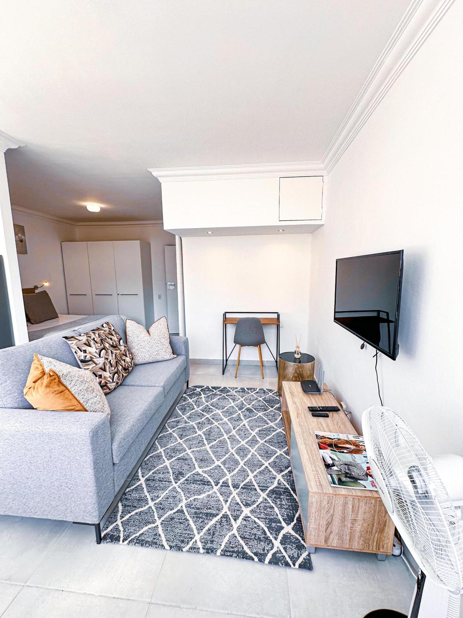 Seapoint Escape Stylish Apartment