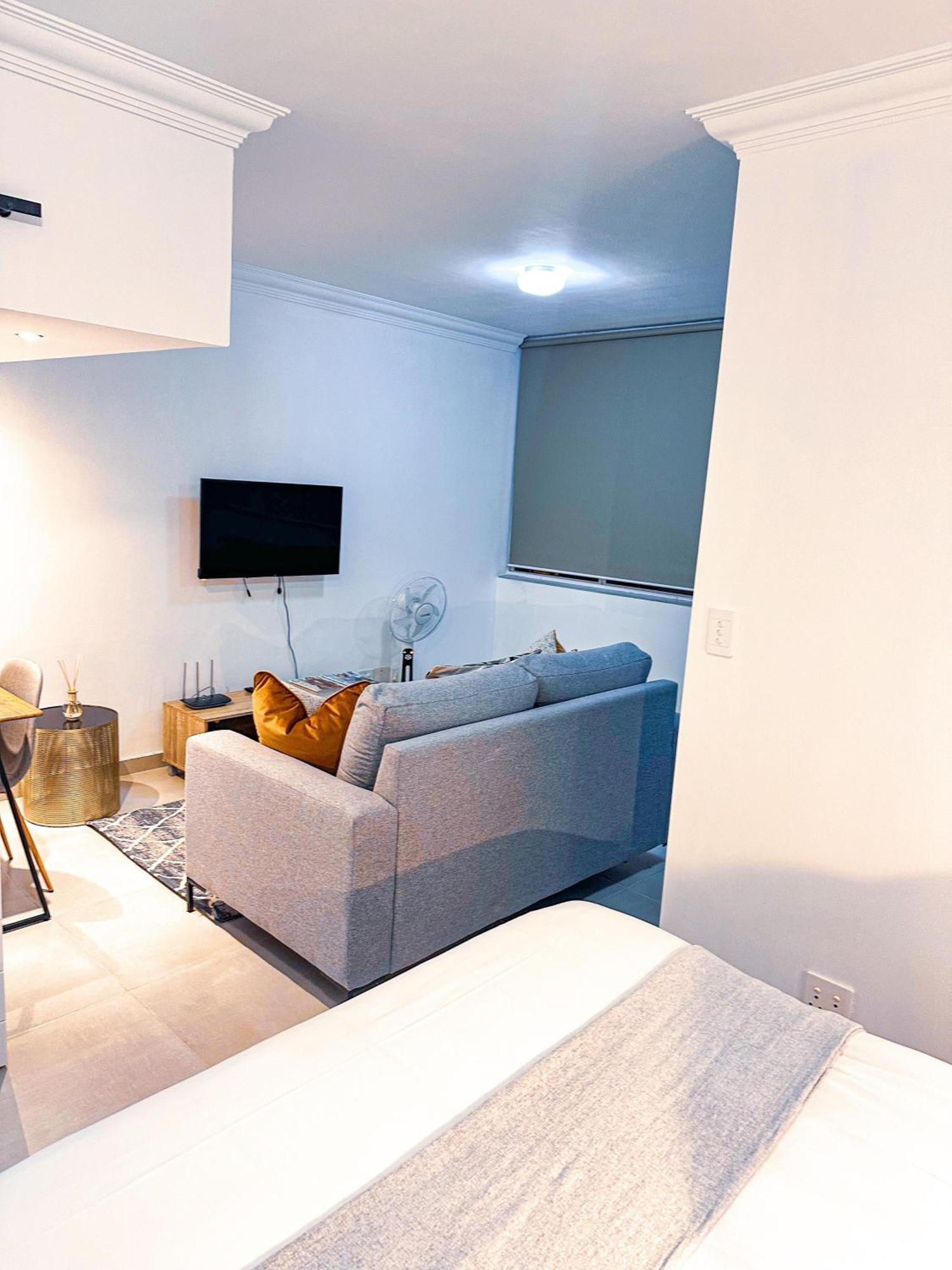 Apartment Seapoint Escape Stylish