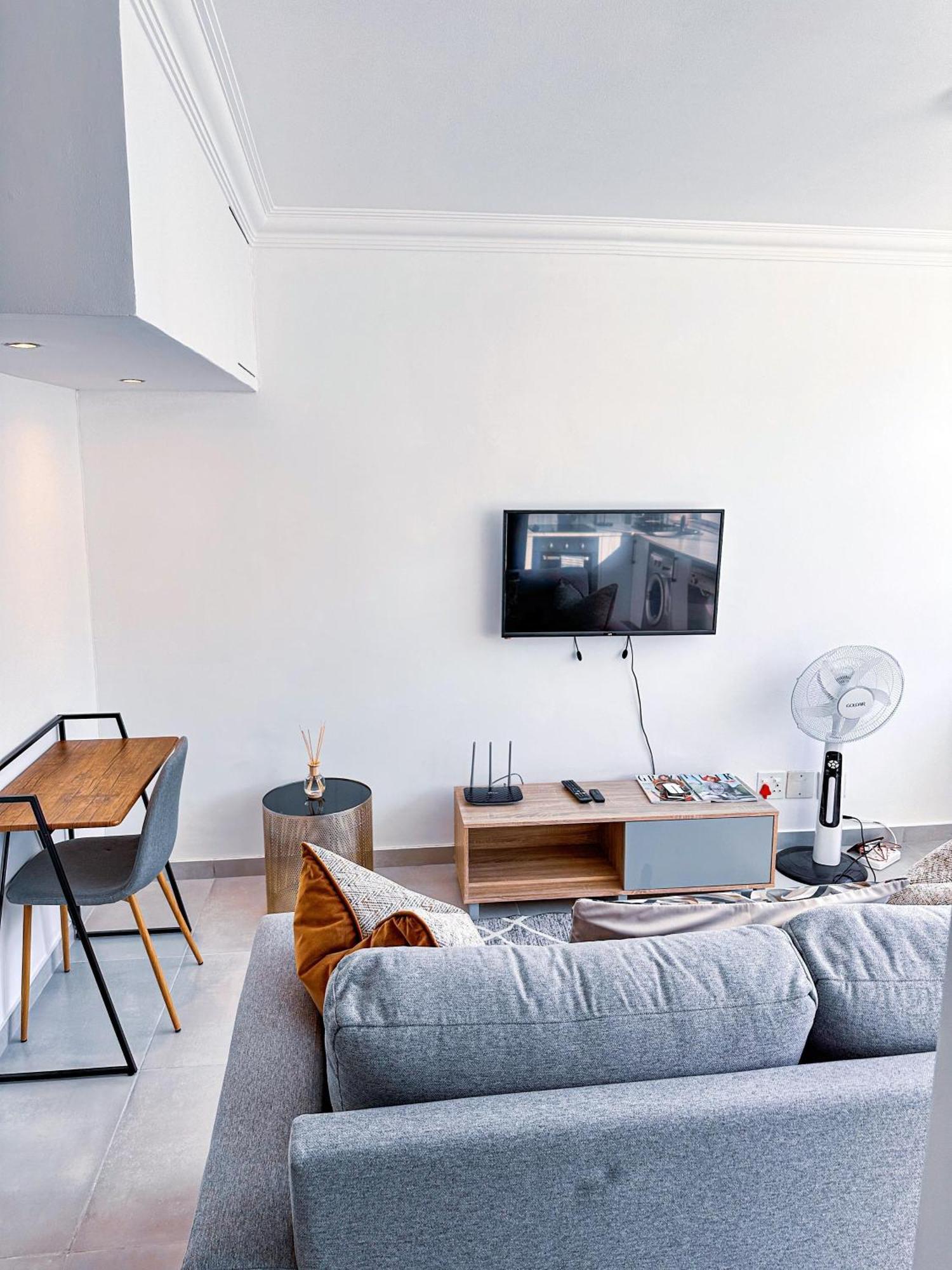 Apartment Seapoint Escape Stylish Cape Town