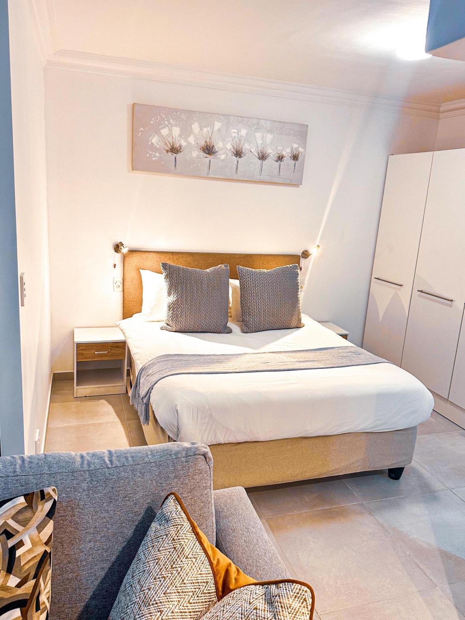 Seapoint Escape Stylish Apartment